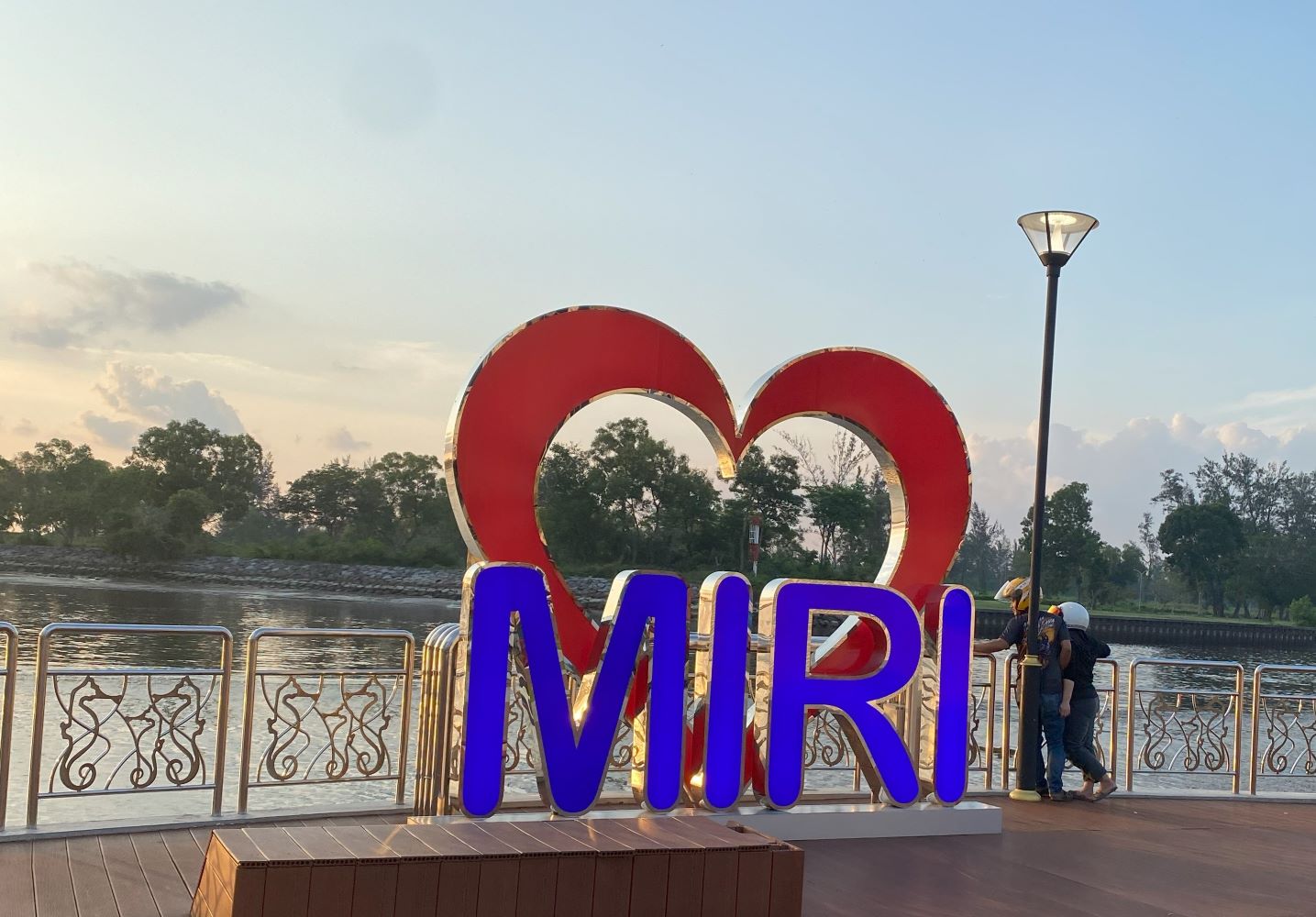 Miri, Malaysian Borneo: A Stopover City