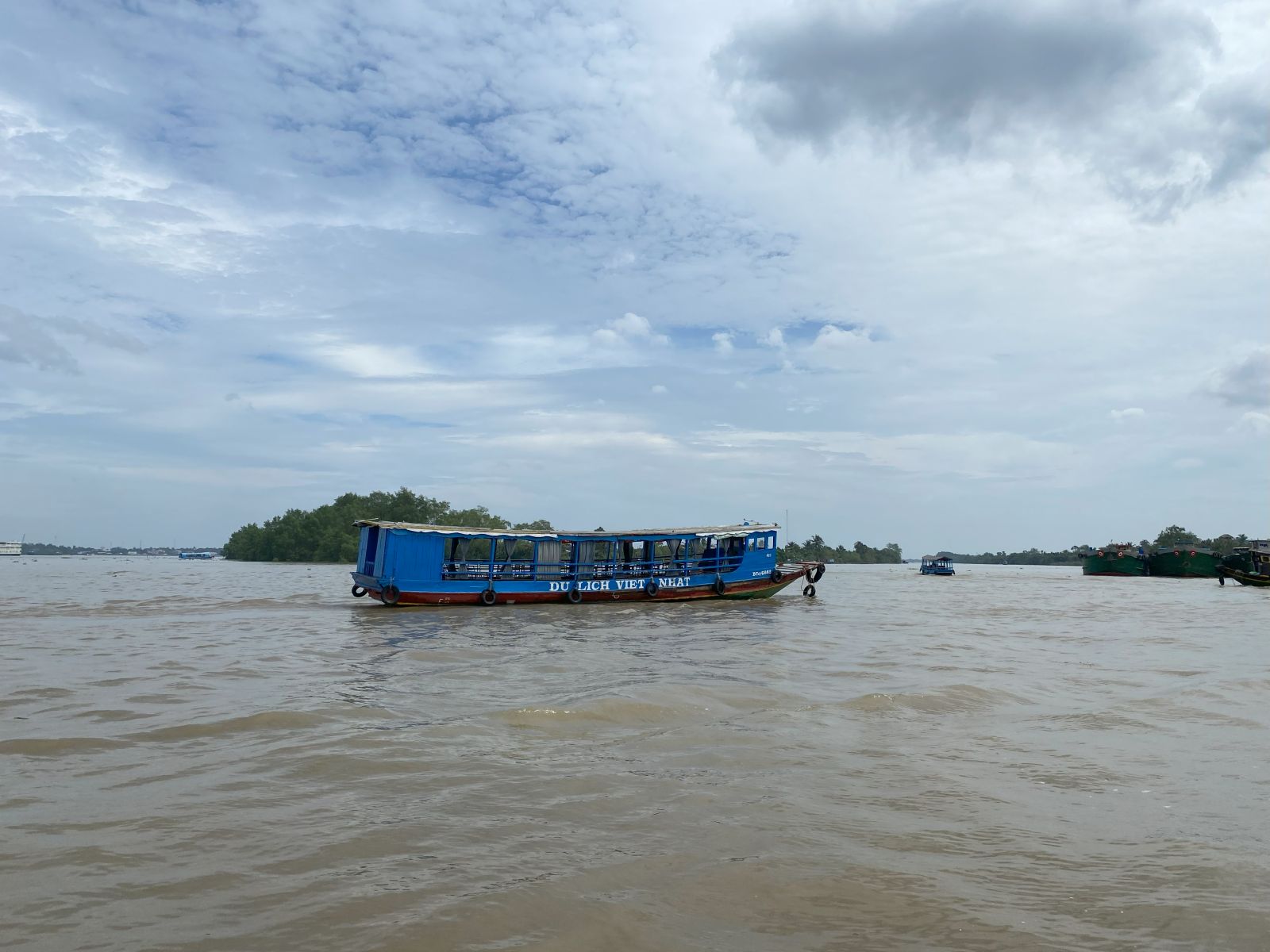 Day tour to Mekong River Delta