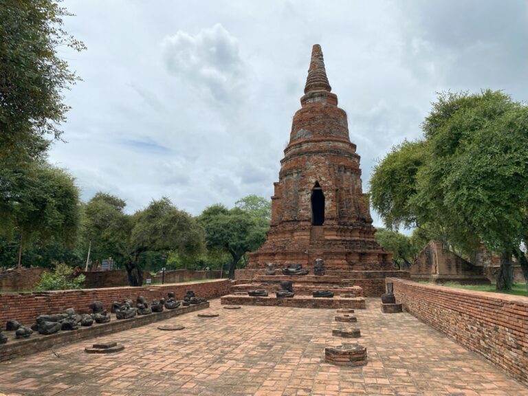 Exploring Ayutthaya’s Historical Ruins